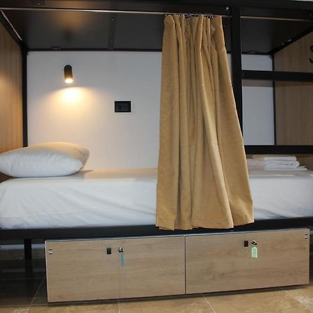 Central Boutique Hostel Sarandë Exteriör bild