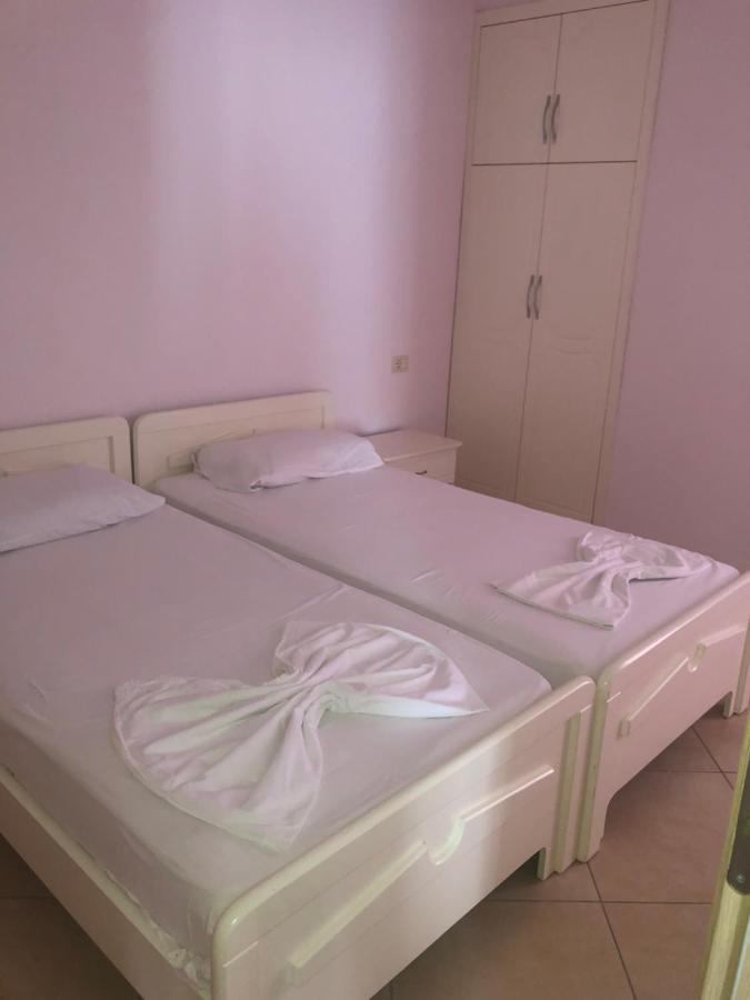 Central Boutique Hostel Sarandë Exteriör bild